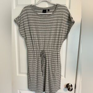 Rafaella Gray & White Striped Short Sleeve Cover-Up Dress With Pockets - Size M